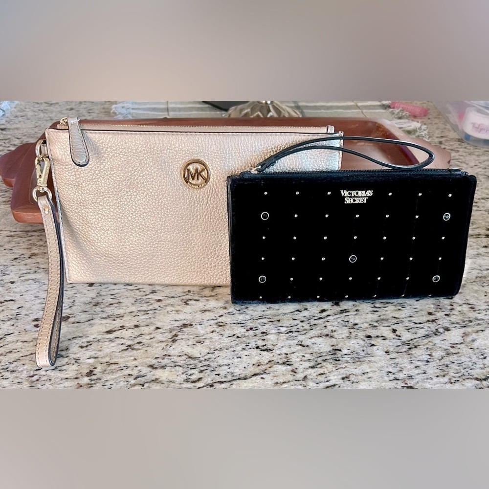 2 Wristlets Gold Tone Michael Kors Black Suede Victorias Secret Card Holder